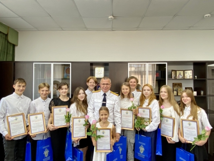 Руководитель регионального СК России поблагодарил школьников, принимавших участие в Вахте Памяти